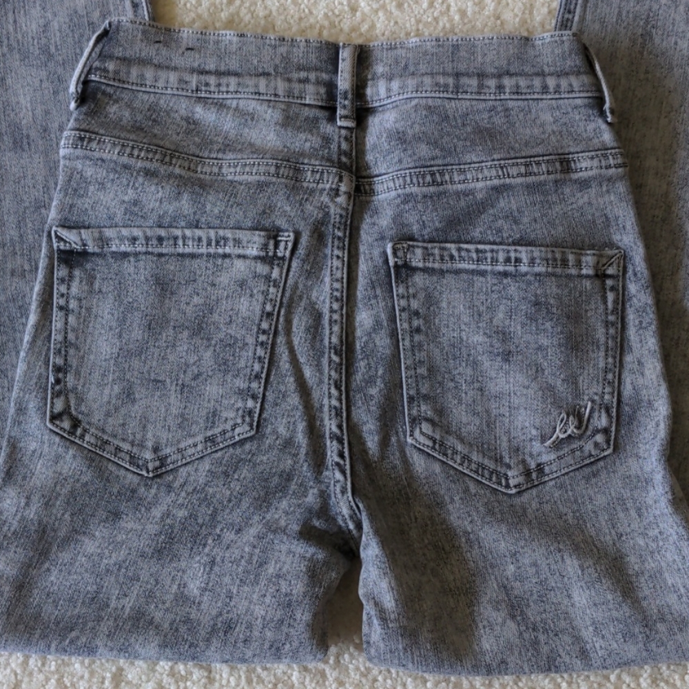 Express Jeans - Picture 3 of 10